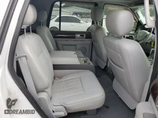 2005 Lincoln Navigator Luxury with VIN 5LMFU27525LJ24507, listed as a Copart auction lot 85340054 with 0 mi miles and Non Repairable. Bid and sale history available at carsss.com. Image 11.