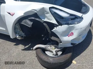 2023 Tesla Model 3 с VIN 5YJ3E1EA6PF603133, выставлен на аукционе IAAI как лот 42571373 с пробегом 15 486 миль миль и . История ставок и продаж доступна на DreamBid. Изображение 6.