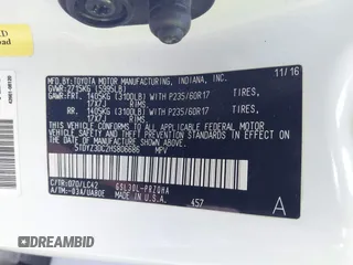 2017 Toyota Sienna XLE Auto Access Seat with VIN 5TDYZ3DC2HS806686, listed as a IAAI auction lot 41877474 with 72,011 mi miles. Bid and sale history available at carsss.com. Image 9.
