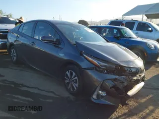 2017 Toyota Prius Plus z VIN JTDKARFP9H3031630, wystawiony jako IAAI lot #41846560 z przebiegiem 68 300 mil mil oraz . Historia ofert i sprzedaży dostępna na DreamBid. Obrazek 1.