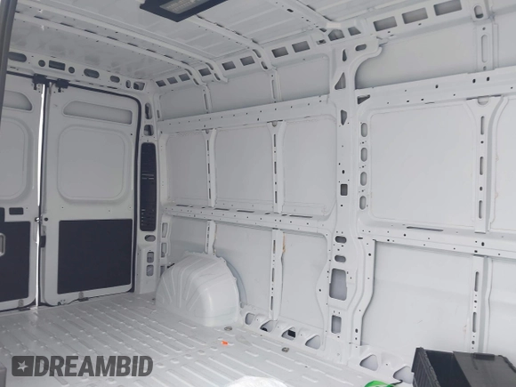 2025 Ram ProMaster Cargo with VIN 3C6MRVHG8SE548996, listed as a IAAI auction lot 42136697 with 3,166 mi miles and . Bid and sale history available at DreamBid. Image 8.