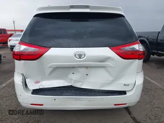 2020 Toyota Sienna XLE Auto Access Seat with VIN 5TDYZ3DC4LS080497, listed as a IAAI auction lot 41802566 with 74,049 mi miles. Bid and sale history available at carsss.com. Image 16.