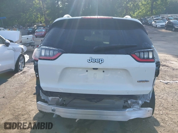 2019 Jeep Cherokee Latitude Plus z VIN 1C4PJLLBXKD308346, wystawiony jako IAAI lot #42146125 z przebiegiem 94 066 mil mil oraz . Historia ofert i sprzedaży dostępna na DreamBid. Obrazek 17.