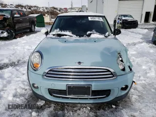 2013 MINI Cooper Hardtop with VIN WMWSU3C59DT685932, listed as a Copart auction lot 44947165 with 134,350 mi miles and Salvage Title. Bid and sale history available at carsss.com. Image 5.