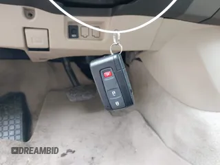 2005 Toyota Prius z VIN JTDKB20U853125464, wystawiony jako IAAI lot #42324259 z przebiegiem 166 742 mil mil oraz . Historia ofert i sprzedaży dostępna na DreamBid. Obrazek 11.
