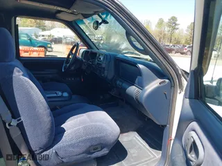 1997 Chevrolet Tahoe with VIN 1GNEK13R8VJ338626, listed as a IAAI auction lot 41976126 with 163,263 mi miles. Bid and sale history available at carsss.com. Image 5.