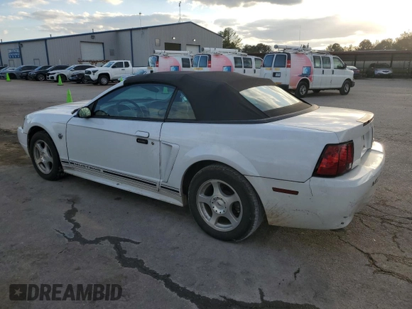 2004 Ford Mustang Deluxe with VIN 1FAFP44634F136739, listed as a Copart auction lot 44078925 with 105,591 mi miles and Salvage Title. Bid and sale history available at carsss.com. Image 2.