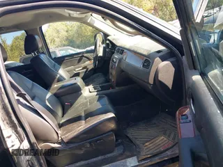 2011 Chevrolet Silverado 1500 LTZ with VIN 3GCPKTE3XBG303427, listed as a IAAI auction lot 40512927 with 211,198 mi miles and . Bid and sale history available at DreamBid. Image 5.