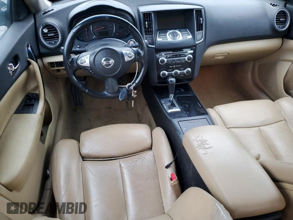 2010 Nissan Maxima SV z VIN 1N4AA5AP7AC836369, wystawiony jako Copart lot #57100855 z przebiegiem Nie podano mil oraz Czysty tytuł • Clean title. Historia ofert i sprzedaży dostępna na DreamBid. Obrazek 8.