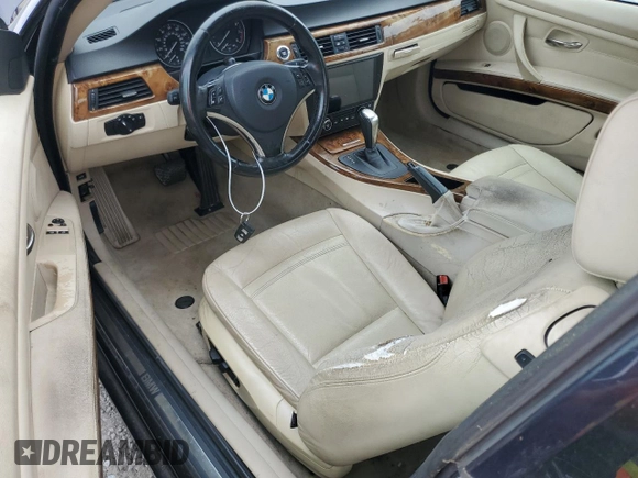2007 BMW 3 Series 328i z VIN WBAWB33587PV70159, wystawiony jako Copart lot #57220185 z przebiegiem Nie podano mil oraz Szkoda całkowita • Salvage title. Historia ofert i sprzedaży dostępna na DreamBid. Obrazek 8.