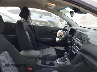 2020 Hyundai Kona SE with VIN KM8K12AA0LU433240, listed as a IAAI auction lot 41944156 with 31,375 mi miles. Bid and sale history available at carsss.com. Image 5.