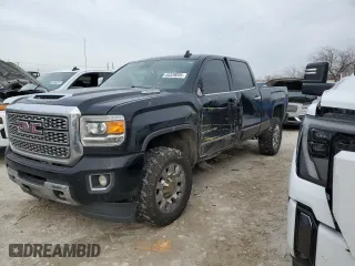 2019 GMC Sierra 2500HD Denali with VIN 1GT12SEY3KF127706, listed as a Copart auction lot 45339035 with 0 mi miles and Salvage Title. Bid and sale history available at carsss.com. Image 1.