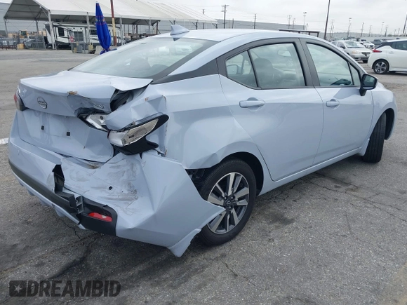 2024 Nissan Versa SV z VIN 3N1CN8EV8RL883656, wystawiony jako IAAI lot #42189707 z przebiegiem 18 509 mil mil oraz . Historia ofert i sprzedaży dostępna na DreamBid. Obrazek 4.
