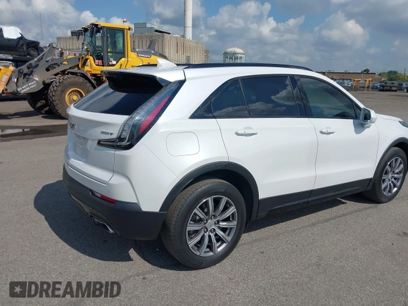 2020 Cadillac XT4 FWD Sport with VIN 1GYFZER4XLF116224, listed as a IAAI auction lot 42759271 with 31,395 mi miles and . Bid and sale history available at DreamBid. Image 4.