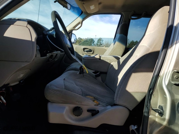 2001 Ford F-150 SuperCrew XLT with VIN 1FTRW07L21KE39616, listed as a Copart auction lot 47608175 with 239,575 mi miles and Salvage Title. Bid and sale history available at carsss.com. Image 7.