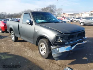 1998 Ford F-150 Standard with VIN 1FTZF172XWKB65361, listed as a IAAI auction lot 41533540 with 142,181 mi miles. Bid and sale history available at carsss.com. Image 1.