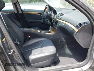 2008 Mercedes-Benz E-Class Luxury 3.5L with VIN WDBUF56X28B350102, listed as a IAAI auction lot 42033244 with 257,767 mi miles. Bid and sale history available at carsss.com. Image 5.