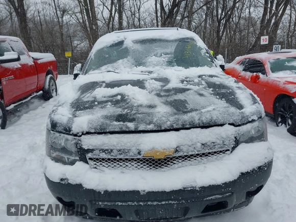 2013 Chevrolet Avalanche LS with VIN 3GNTKEE70DG230026, listed as a IAAI auction lot 41306545 with 208,557 mi miles. Bid and sale history available at carsss.com. Image 12.