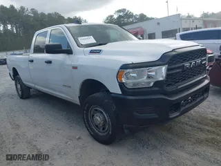 2022 Ram 2500 Tradesman with VIN 3C6UR5HJ3NG202553, listed as a IAAI auction lot 41845647 with 136,738 mi miles. Bid and sale history available at carsss.com. Image 1.