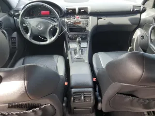 2003 Mercedes-Benz C 230 Kompressor z VIN WDBRF40J33A478707, wystawiony jako Copart lot #54256385 z przebiegiem 137 739 mil mil oraz Szkoda całkowita • Salvage title. Historia ofert i sprzedaży dostępna na DreamBid. Obrazek 8.