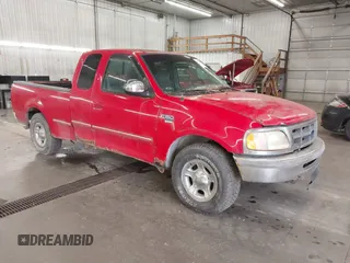 1998 Ford F-150 z VIN 1FTZX1761WKB08028, wystawiony jako IAAI lot #40724830 z przebiegiem 243 198 mil mil oraz . Historia ofert i sprzedaży dostępna na DreamBid. Obrazek 1.