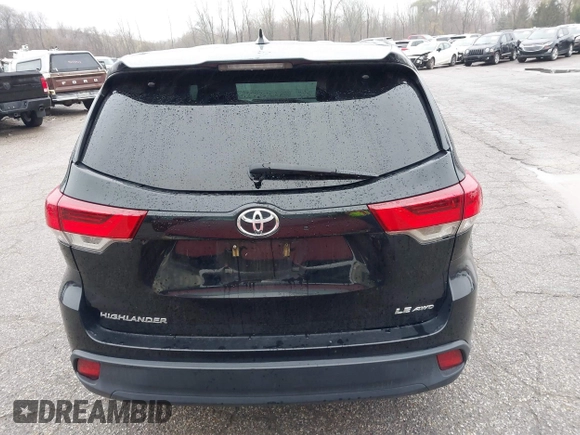 2018 Toyota Highlander LE with VIN 5TDBZRFH7JS835432, listed as a IAAI auction lot 40852130 with 139,136 mi miles and . Bid and sale history available at DreamBid. Image 16.