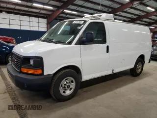 2016 GMC Savana Cargo Van with VIN 1GTW7AFF6G1206452, listed as a Copart auction lot 89157585 with 205,242 mi miles and Clean Title. Bid and sale history available at carsss.com. Image 1.