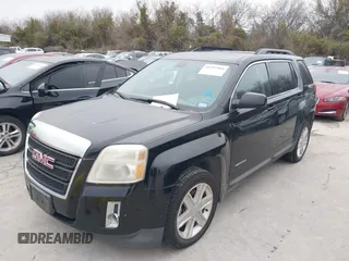 2010 GMC Terrain SLE-2 z VIN 2CTALDEW8A6373610, wystawiony jako IAAI lot #41597066 z przebiegiem 190 527 mil mil oraz . Historia ofert i sprzedaży dostępna na DreamBid. Obrazek 2.