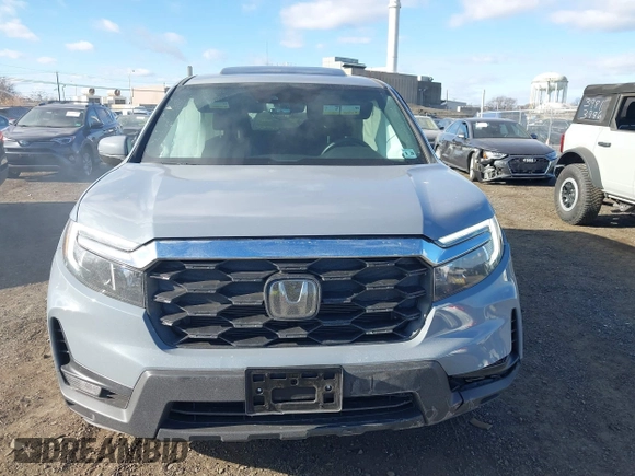 2025 Honda Passport EX-L z VIN 5FNYF8H53SB001311, wystawiony jako IAAI lot #41331984 z przebiegiem 4 272 mil mil oraz . Historia ofert i sprzedaży dostępna na DreamBid. Obrazek 12.
