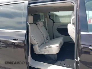 2017 Chrysler Pacifica Limited with VIN 2C4RC1GG8HR583927, listed as a IAAI auction lot 42062739 with 159,234 mi miles and . Bid and sale history available at DreamBid. Image 8.
