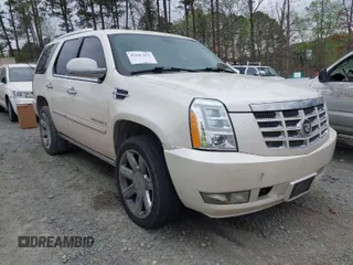 2007 Cadillac Escalade with VIN 1GYFK63897R374356, listed as a IAAI auction lot 41947422 with 1 mi miles. Bid and sale history available at carsss.com. Image 1.