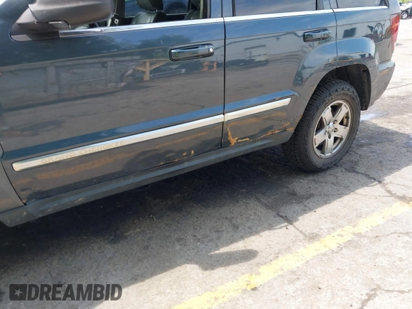 2007 Jeep Grand Cherokee Limited with VIN 1J8HR58227C561149, listed as a IAAI auction lot 42542789 with 250,790 mi miles and . Bid and sale history available at DreamBid. Image 12.