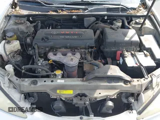 2005 Toyota Camry STD z VIN 4T1BE32K95U381773, wystawiony jako IAAI lot #42221291 z przebiegiem 93 224 mil mil oraz . Historia ofert i sprzedaży dostępna na DreamBid. Obrazek 10.