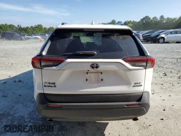 2022 Toyota RAV4 Hybrid XLE z VIN 4T3RWRFV9NU062061, wystawiony jako Copart lot #61571305 z przebiegiem 44 623 mil mil oraz Szkoda całkowita • Salvage title. Historia ofert i sprzedaży dostępna na DreamBid. Obrazek 6.