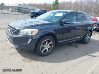 2014 Volvo XC60 3.0L R-Design Premier Plus with VIN YV4902DZXE2545921, listed as a IAAI auction lot 42026506 with 232,903 mi miles. Bid and sale history available at carsss.com. Image 20.