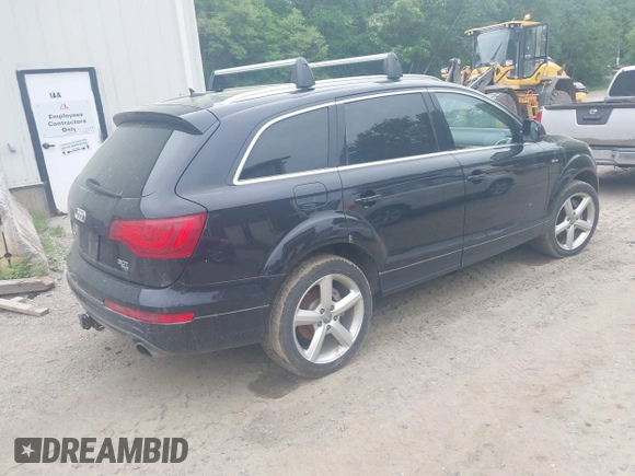 2014 Audi Q7 S line Prestige with VIN WA1DGAFE0ED020720, listed as a IAAI auction lot 42448552 with 171,055 mi miles and . Bid and sale history available at DreamBid. Image 4.