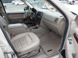 2005 Ford Explorer Limited with VIN 1FMDU75K75ZA67055, listed as a IAAI auction lot 41526428 with 128,335 mi miles and . Bid and sale history available at DreamBid. Image 5.