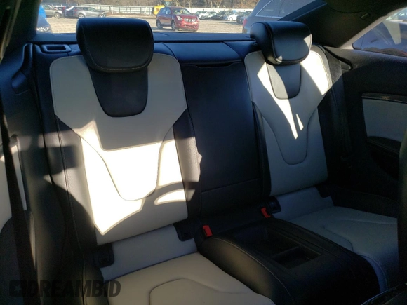 2013 Audi S5 Premium Plus z VIN WAUCGAFR2DA044566, wystawiony jako Copart lot #79260724 z przebiegiem 57 213 mil mil oraz Czysty tytuł • Clean title. Historia ofert i sprzedaży dostępna na DreamBid. Obrazek 10.