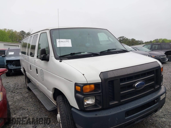 2009 Ford Econoline Passenger XL z VIN 1FBSS31L29DA07149, wystawiony jako IAAI lot #41863392 z przebiegiem 152 010 mil mil oraz . Historia ofert i sprzedaży dostępna na DreamBid. Obrazek 13.