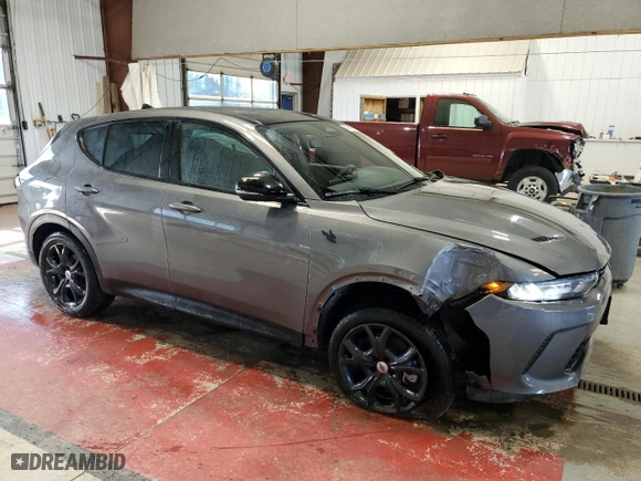 2024 Dodge Hornet GT with VIN ZACNDFAN1R3A40965, listed as a Copart auction lot 49469955 with 1,233 mi miles and Salvage Title. Bid and sale history available at carsss.com. Image 4.