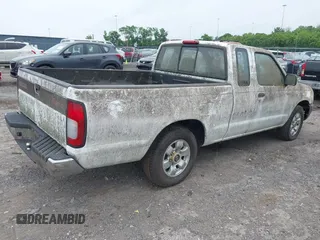 1998 Nissan Frontier XE z VIN 1N6DD26SXWC349603, wystawiony jako IAAI lot #42220949 z przebiegiem Nie podano mil oraz . Historia ofert i sprzedaży dostępna na DreamBid. Obrazek 4.
