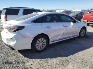 2017 Hyundai Sonata Hybrid SE with VIN KMHE24L13HA045818, listed as a Copart auction lot 41000244 with 95,186 mi miles. Bid and sale history available at carsss.com. Image 3.