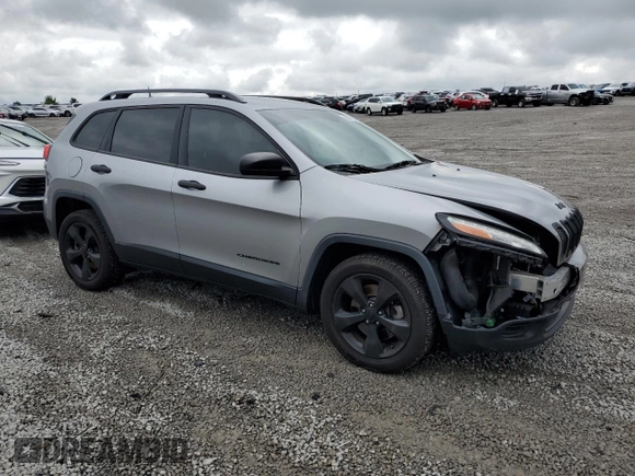 2017 Jeep Cherokee Altitude z VIN 1C4PJLAS9HW603566, wystawiony jako Copart lot #55071535 z przebiegiem 139 822 mil mil oraz Szkoda całkowita • Salvage title. Historia ofert i sprzedaży dostępna na DreamBid. Obrazek 4.