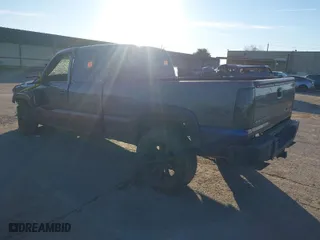 2001 Chevrolet Silverado 1500 LS with VIN 2GCEK19T311378533, listed as a IAAI auction lot 41331927 with 1 mi miles. Bid and sale history available at carsss.com. Image 3.