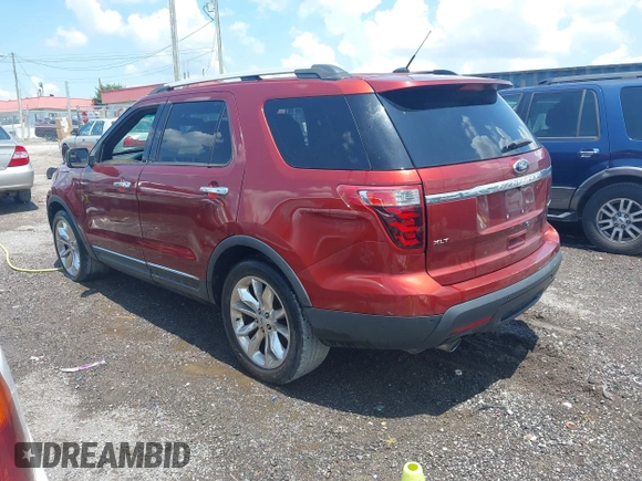 2014 Ford Explorer XLT z VIN 1FM5K7D80EGB99571, wystawiony jako IAAI lot #42559604 z przebiegiem 180 530 mil mil oraz . Historia ofert i sprzedaży dostępna na DreamBid. Obrazek 3.