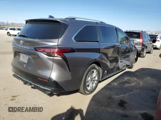 2021 Toyota Sienna Limited with VIN 5TDZRKEC0MS067714, listed as a Copart auction lot 44821915 with 53,646 mi miles and Salvage Title. Bid and sale history available at carsss.com. Image 3.