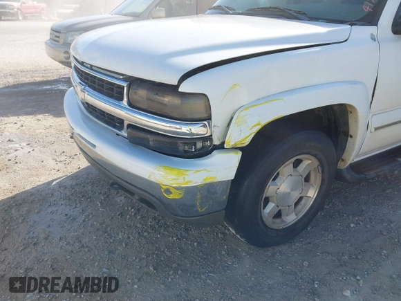 2002 Chevrolet Suburban LS with VIN 3GNEC16Z72G205717, listed as a IAAI auction lot 41700921 with 1 mi miles. Bid and sale history available at carsss.com. Image 6.