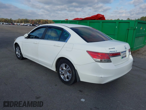 2012 Honda Accord SE z VIN 1HGCP2F63CA017374, wystawiony jako IAAI lot #40875683 z przebiegiem 267 310 mil mil oraz . Historia ofert i sprzedaży dostępna na DreamBid. Obrazek 3.