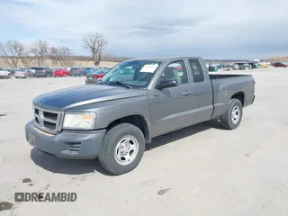 2008 Dodge Dakota ST with VIN 1D7HE22K28S513299, listed as a IAAI auction lot 41855012 with 175,765 mi miles and . Bid and sale history available at carsss.com. Image 2.
