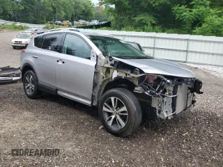 2016 Toyota RAV4 XLE with VIN 2T3RFREV4GW511425, listed as a Copart auction lot 63194645 with 89,276 mi miles and Salvage title. Bid and sale history available at DreamBid. Image 4.